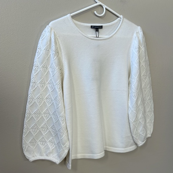 Adrianna Papell Ivory White Crew Neck Jersey Sweater Top with 3/4 Sleeve Sz M - Picture 2 of 11